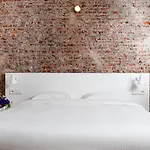 9Hotel Central