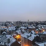 La Cambre - Ensuite Room