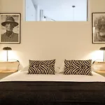 Beautiful 2 Bedrooms Apartment Ixelles Ponds