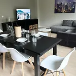 Beautiful One Bedroom Flat Flagey