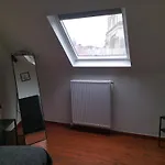 New Cozy Apartments In Porte de HAL