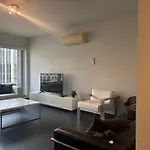 Charming With Balcony Views * Brussel
