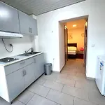 Apartment Calme Avec Jardin & Terrasse Metro Direct Centre De Brussels