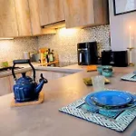 Appartement Oasis Of Charm In Brussels! Brussel