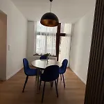 Le Goujons - New Apartment Near Midi Station
