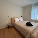 Le Goujons - New Apartment Near Midi Station