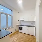 Leopold 6 Apartment