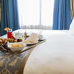 Le Chatelain Hotel