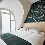 Georges Henri Aparthotel