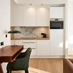 Georges Henri Aparthotel