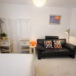 Modern Laeken Apartment *