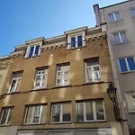 Parvis De Saint-Gilles Apartments