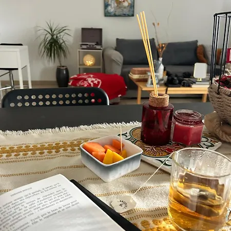 Le Est Concu A Etterbeek A Deux Pas De La Grand Place Et Des Autres Apartment *