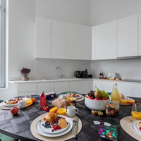Churchill Apartment