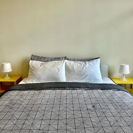Louise Centre Apartment