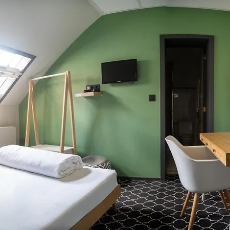 Hotel Safestay Grand Place 3*