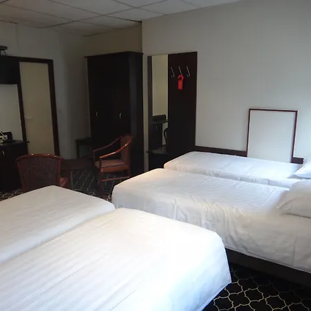 Safestay Grand Place Hotel 3*