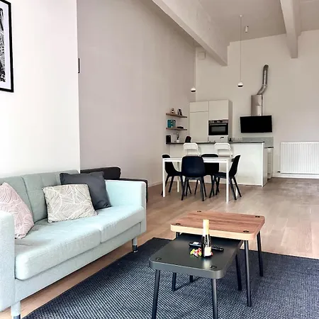 Bright Modern Loft In For 4 Apartment *