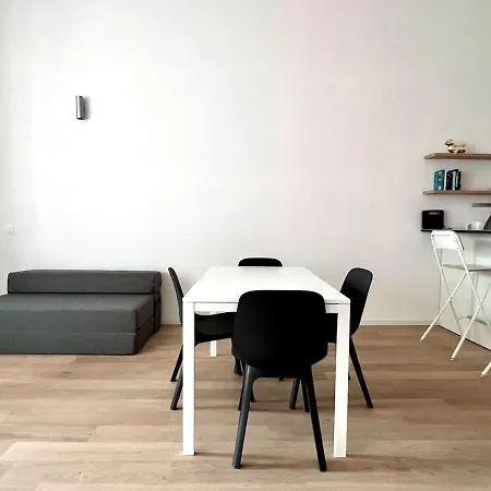 Bright Modern Loft In For 4 * Brussels