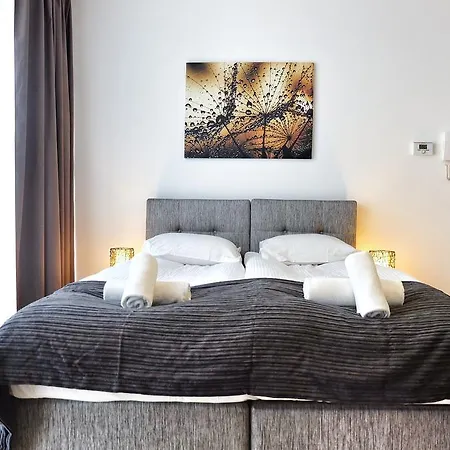 La Monnaie Apartment *