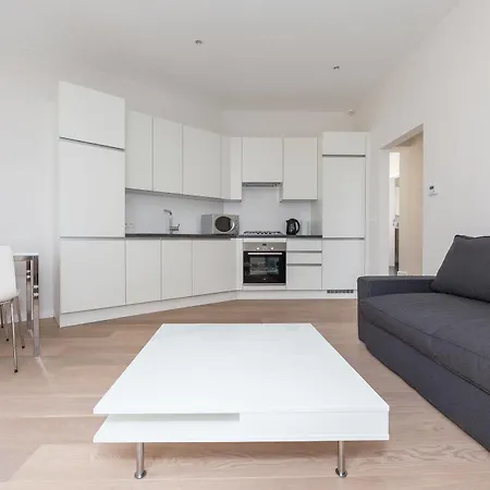 Royal Botanique Apartment