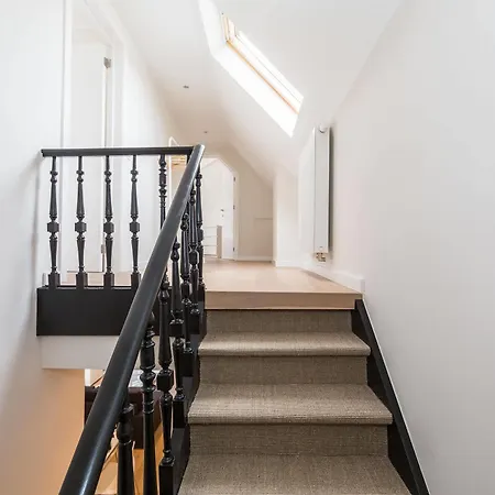 Royal Botanique Apartment