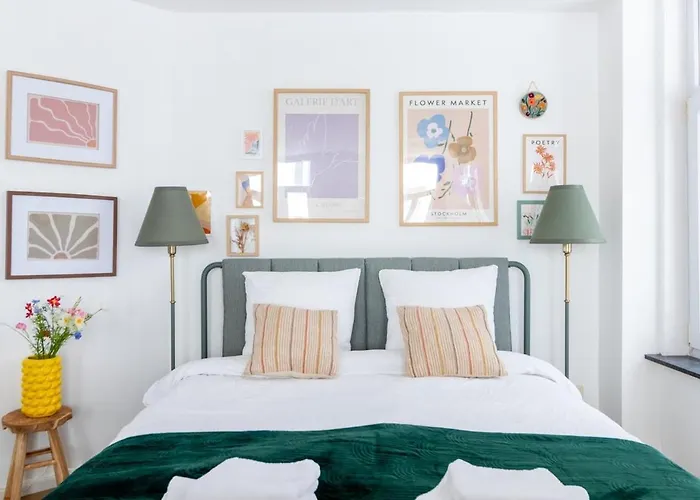 Bright & Charming Apartment In Brussels, Heart Of Saint-Gilles