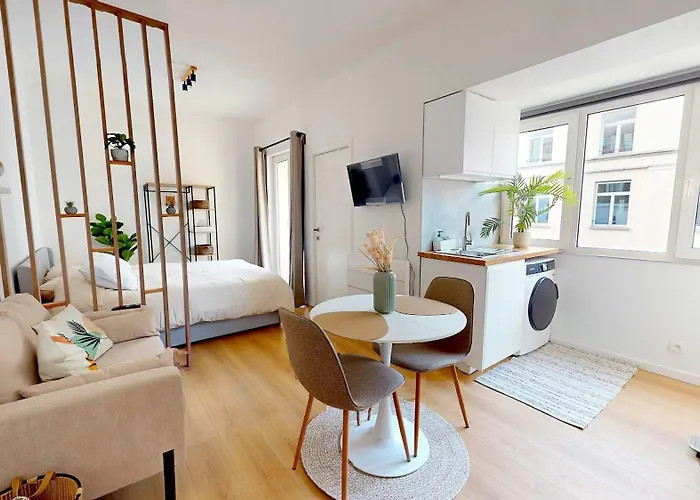 Studio Cosy Centre Bxl Avec Balcon