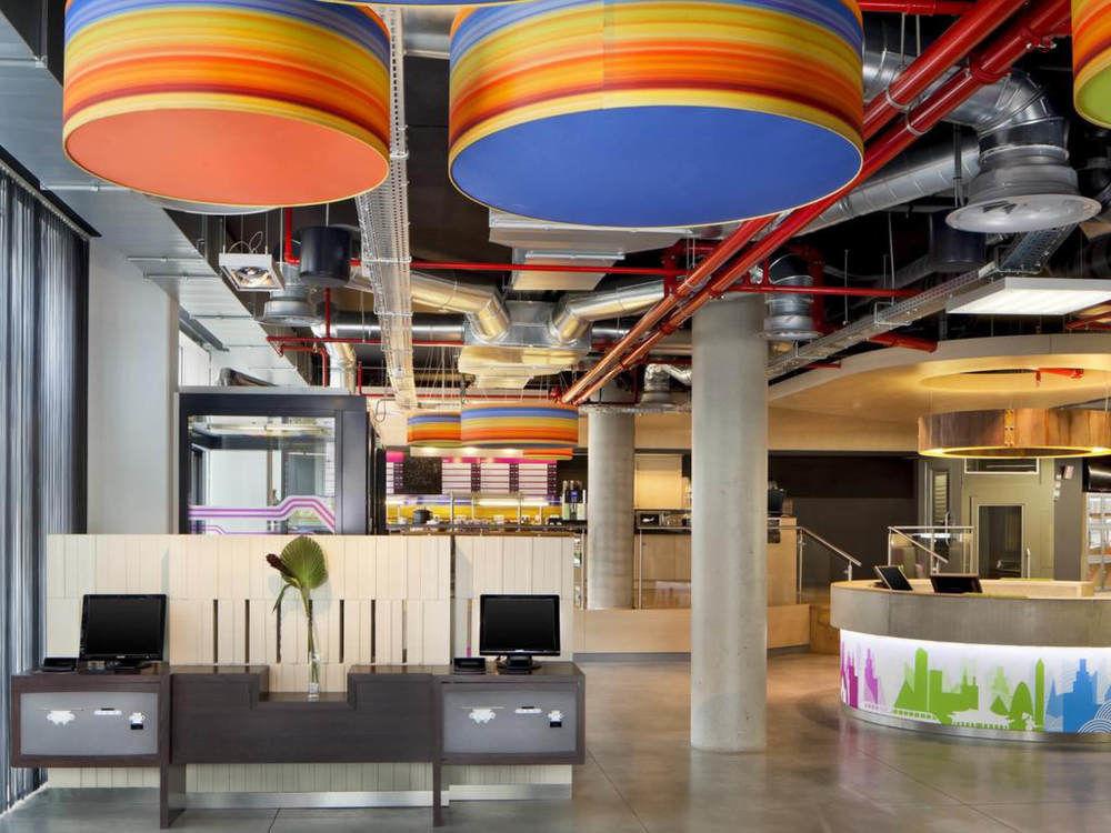 Aloft Schuman Khách sạn