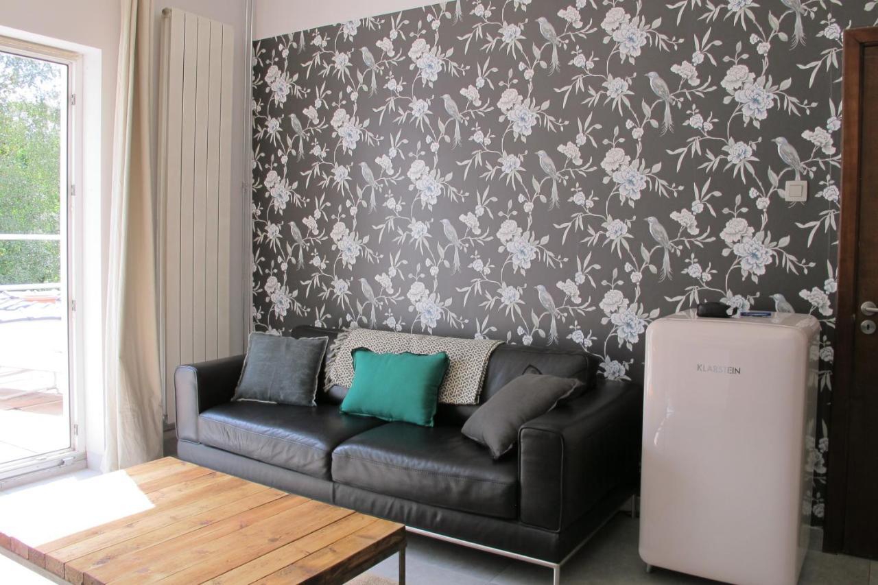 Downtown With Terrace Apartment *