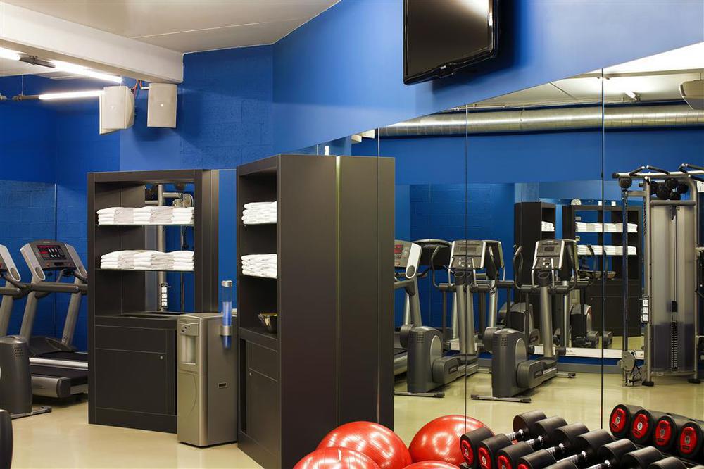 Aloft Schuman Khách sạn