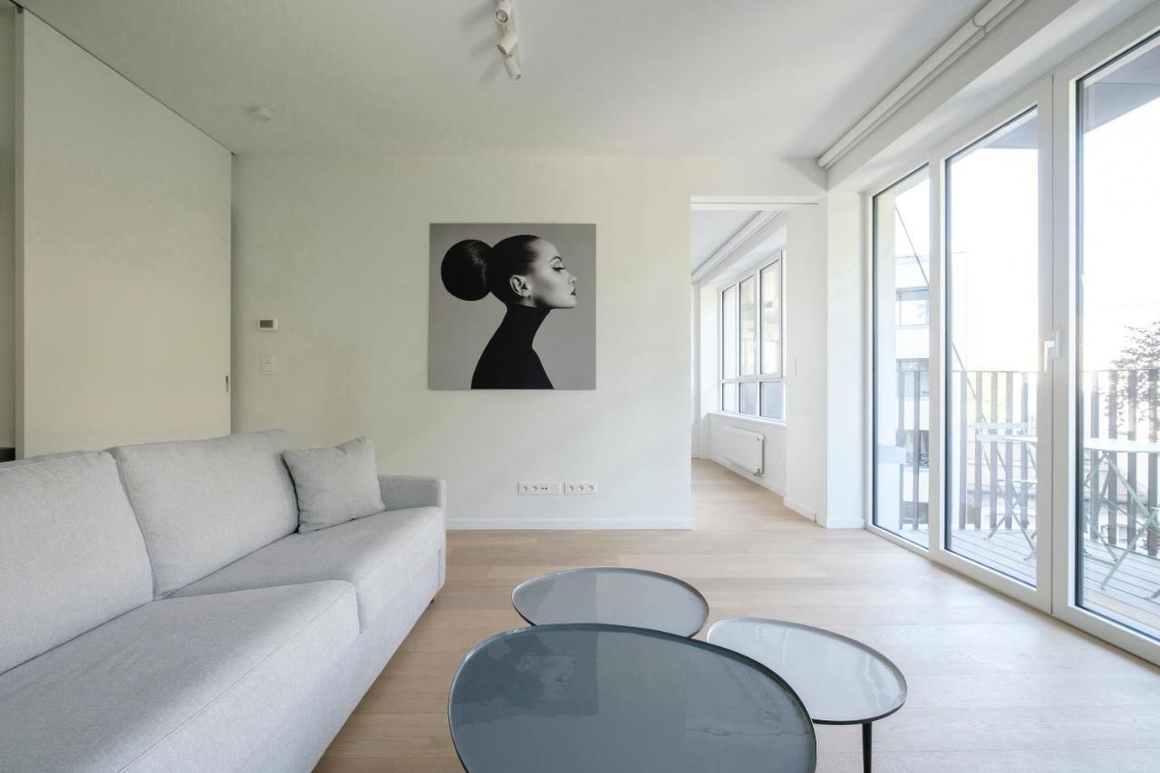 Căn hộ 1 Bedroom With Balcony Avenue Louise *