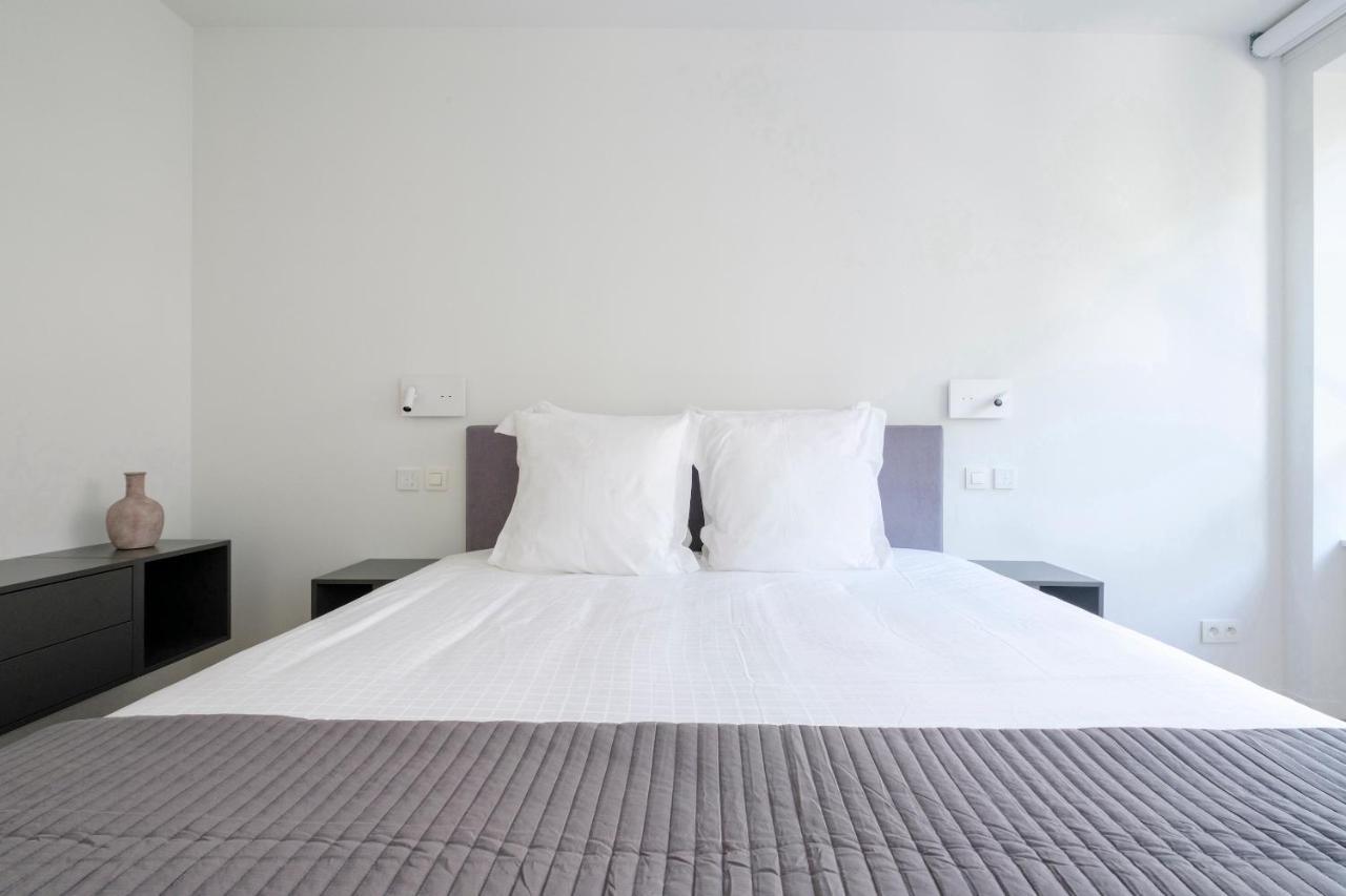 1 Bedroom With Balcony Avenue Louise * Brussels