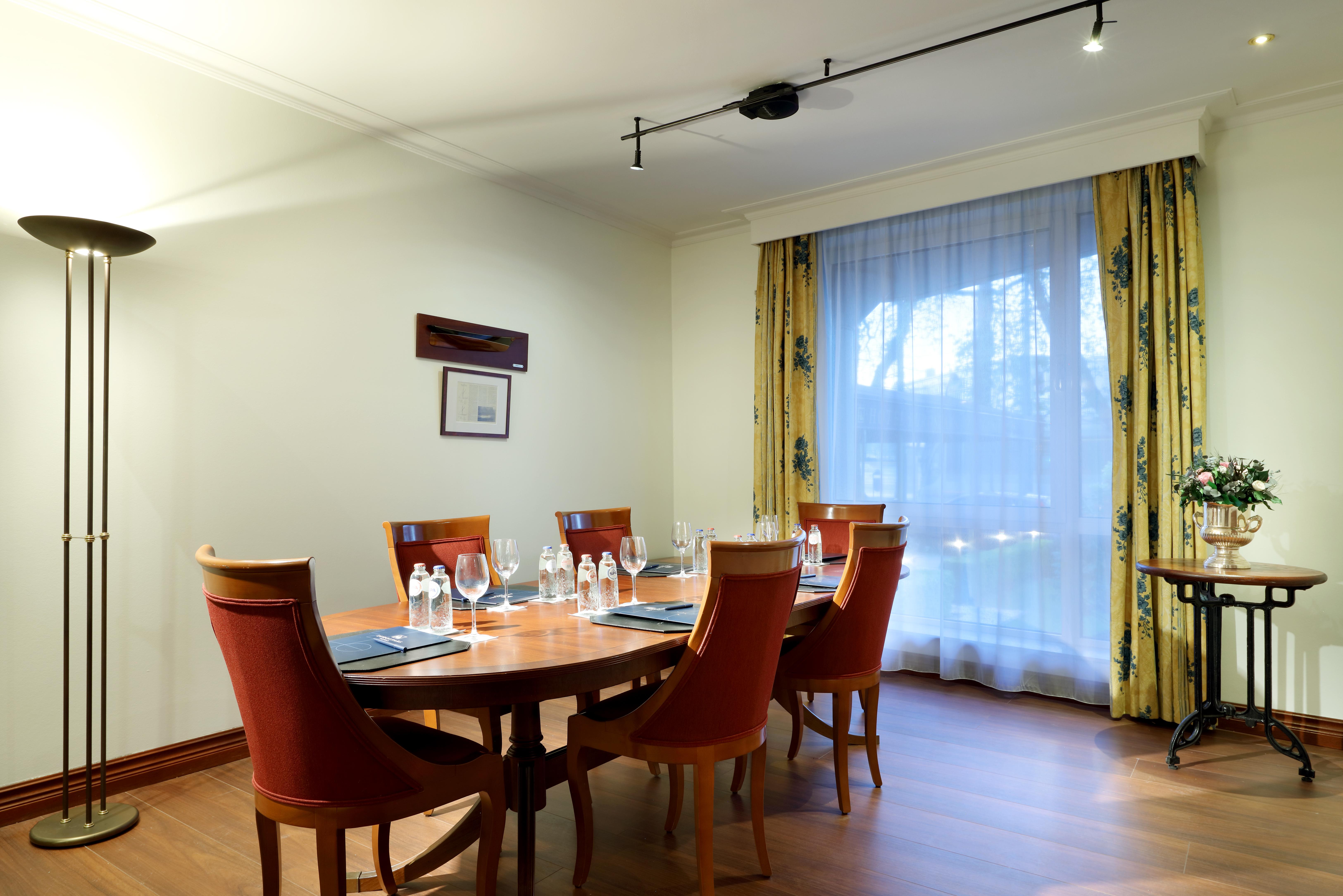 Khách sạn Eurostars Montgomery 5*