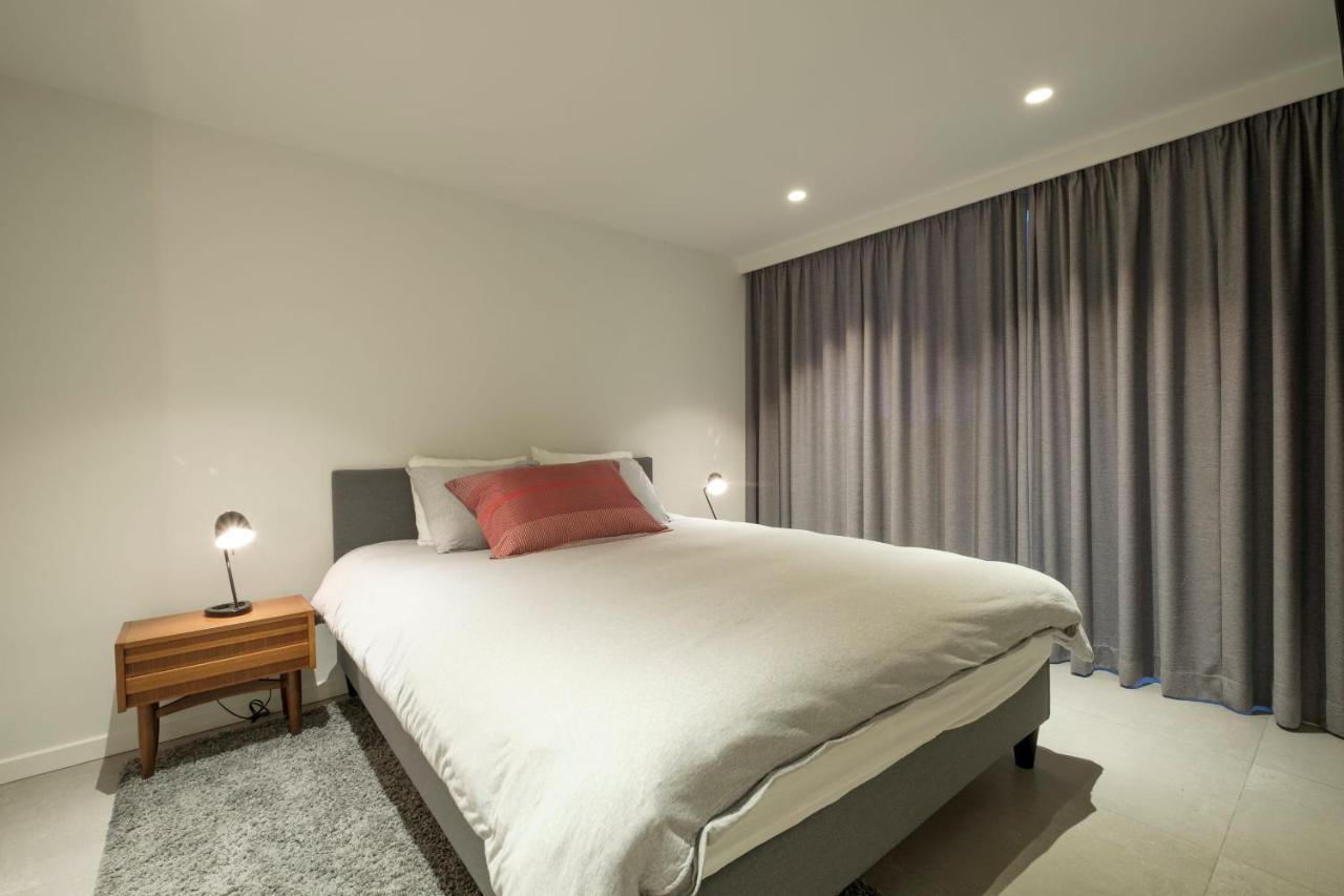 Superb 1 Bedroom With Garden At Chatelain Apartment