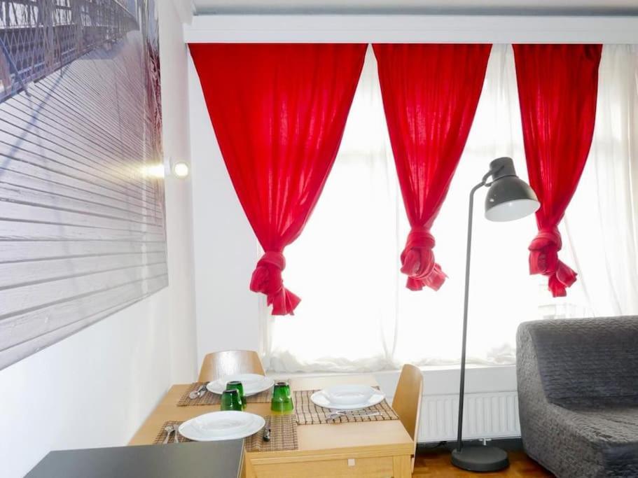 Ixelles: Superbe Appartement, Idealement Situe Apartment Brussels