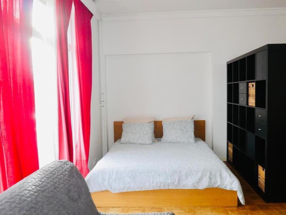 Ixelles: Superbe Appartement, Idealement Situe Brussels