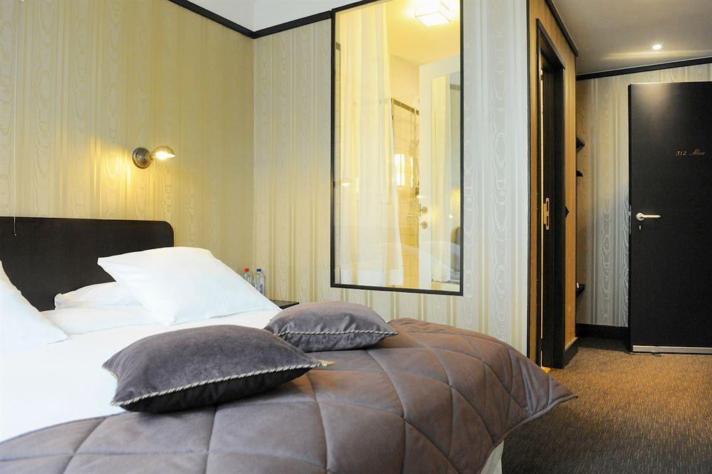 Latroupe Le Berger 3* Saint-Gilles