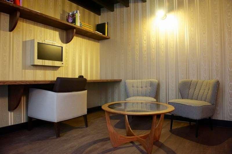 Latroupe Le Berger Hotel 3*