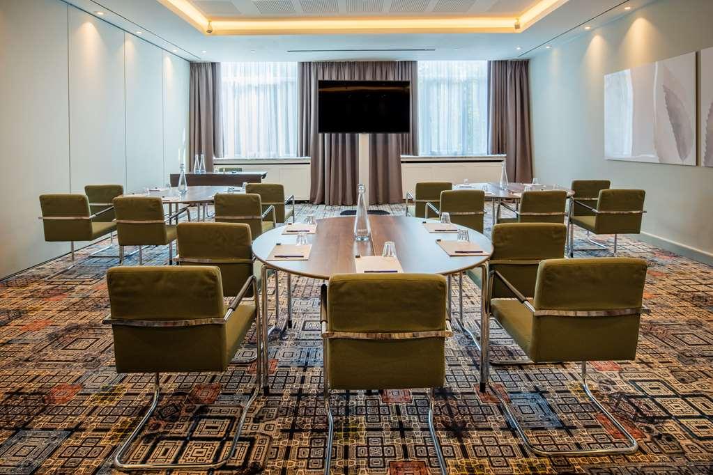 Doubletree By Hilton Brussels Khách sạn 4*