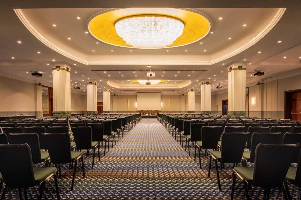 Doubletree By Hilton Brussels Khách sạn 4*