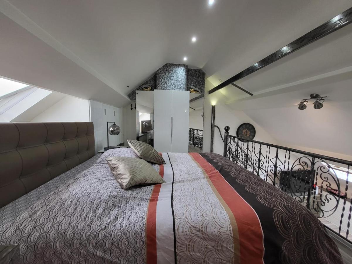 Căn hộ Duplex Elegant Situe A 1min De La Gare Du Nord