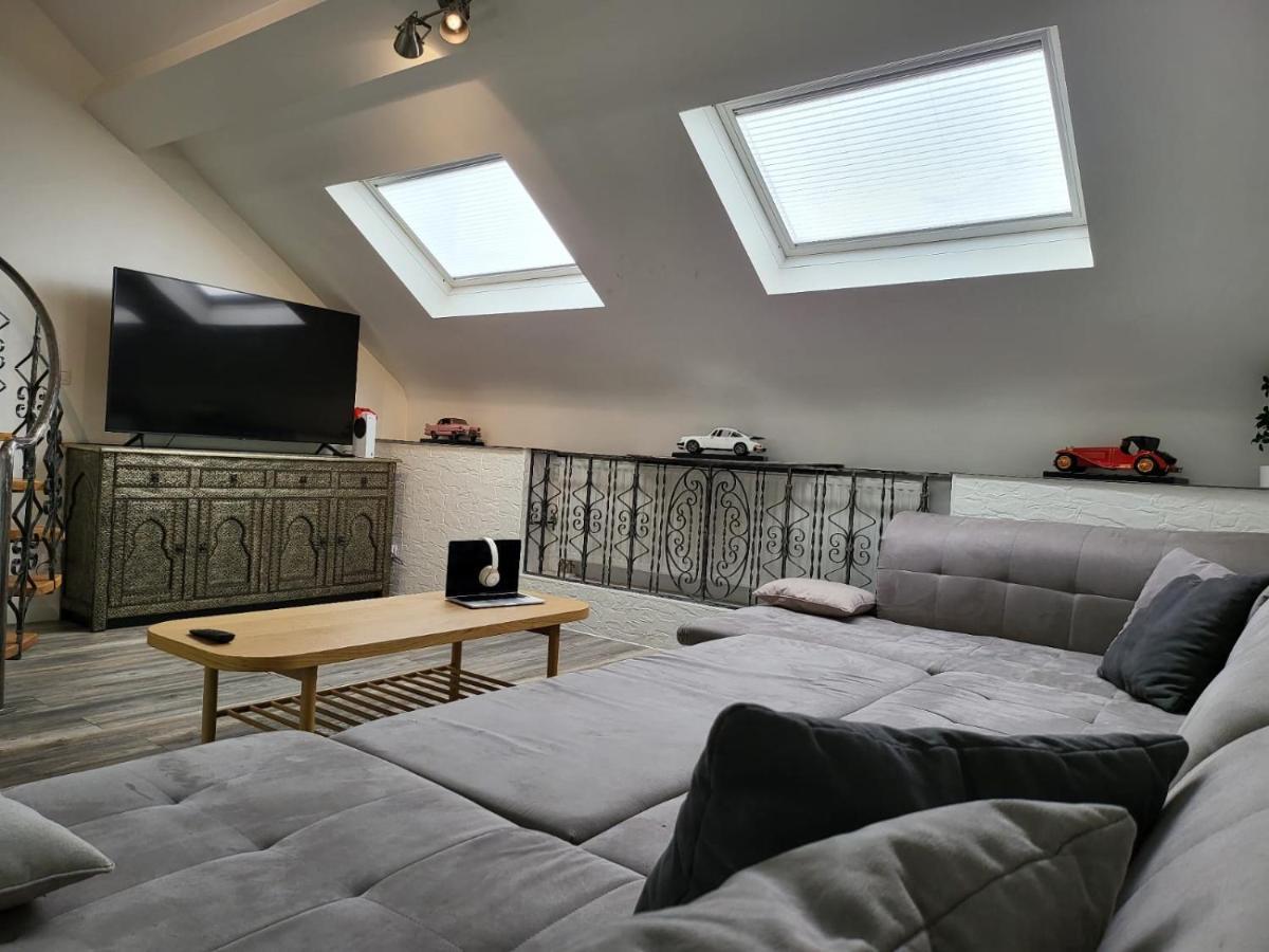 Duplex Elegant Situe A 1min De La Gare Du Nord Căn hộ Brussels