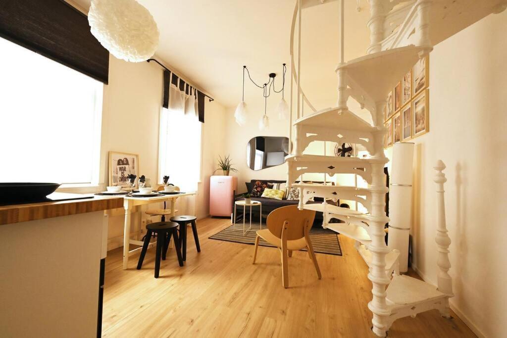 Stylish Duplex In The Heart Of Centre Apartamento Bruxelas
