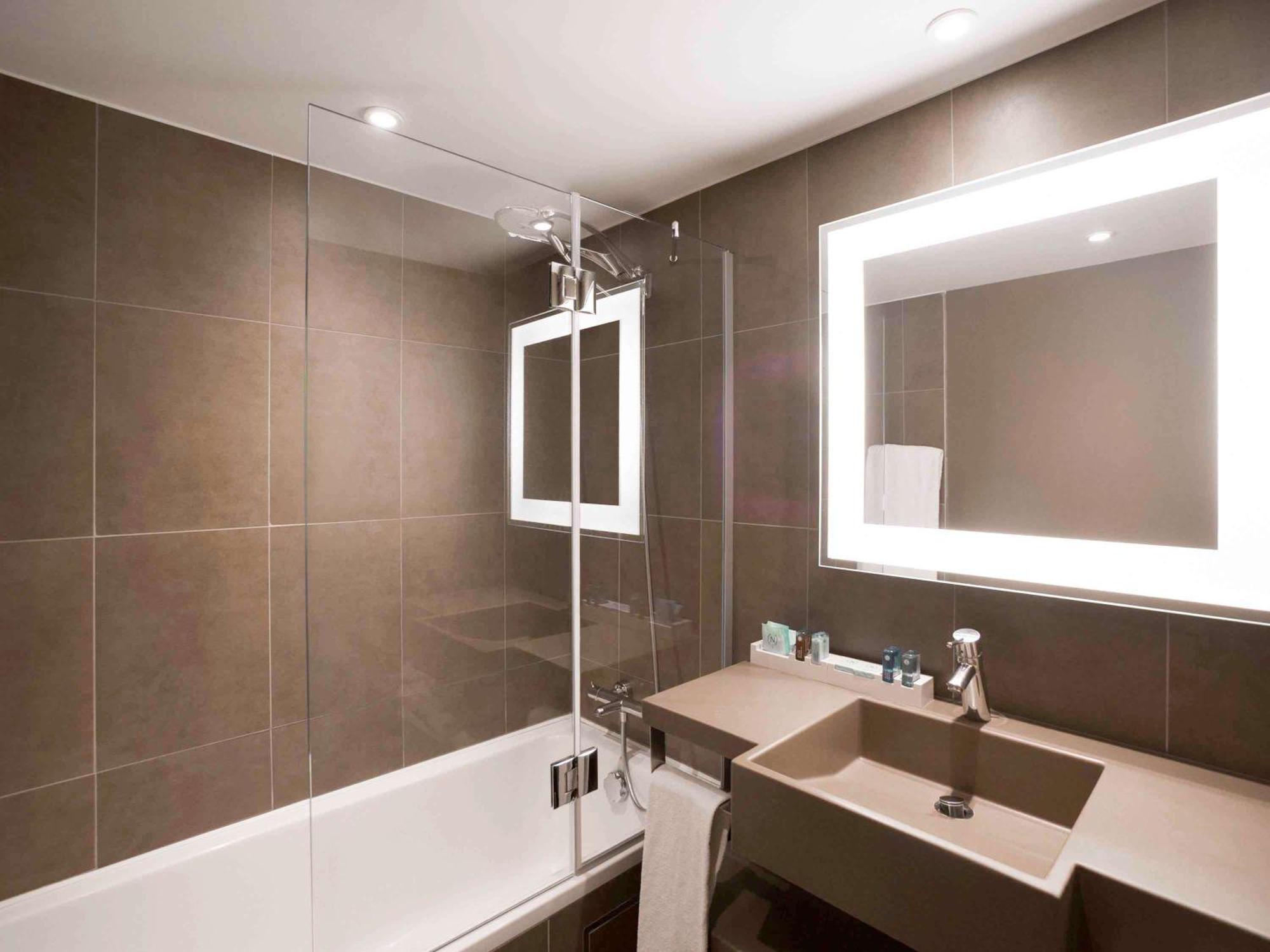 Novotel Off Grand Place Khách sạn