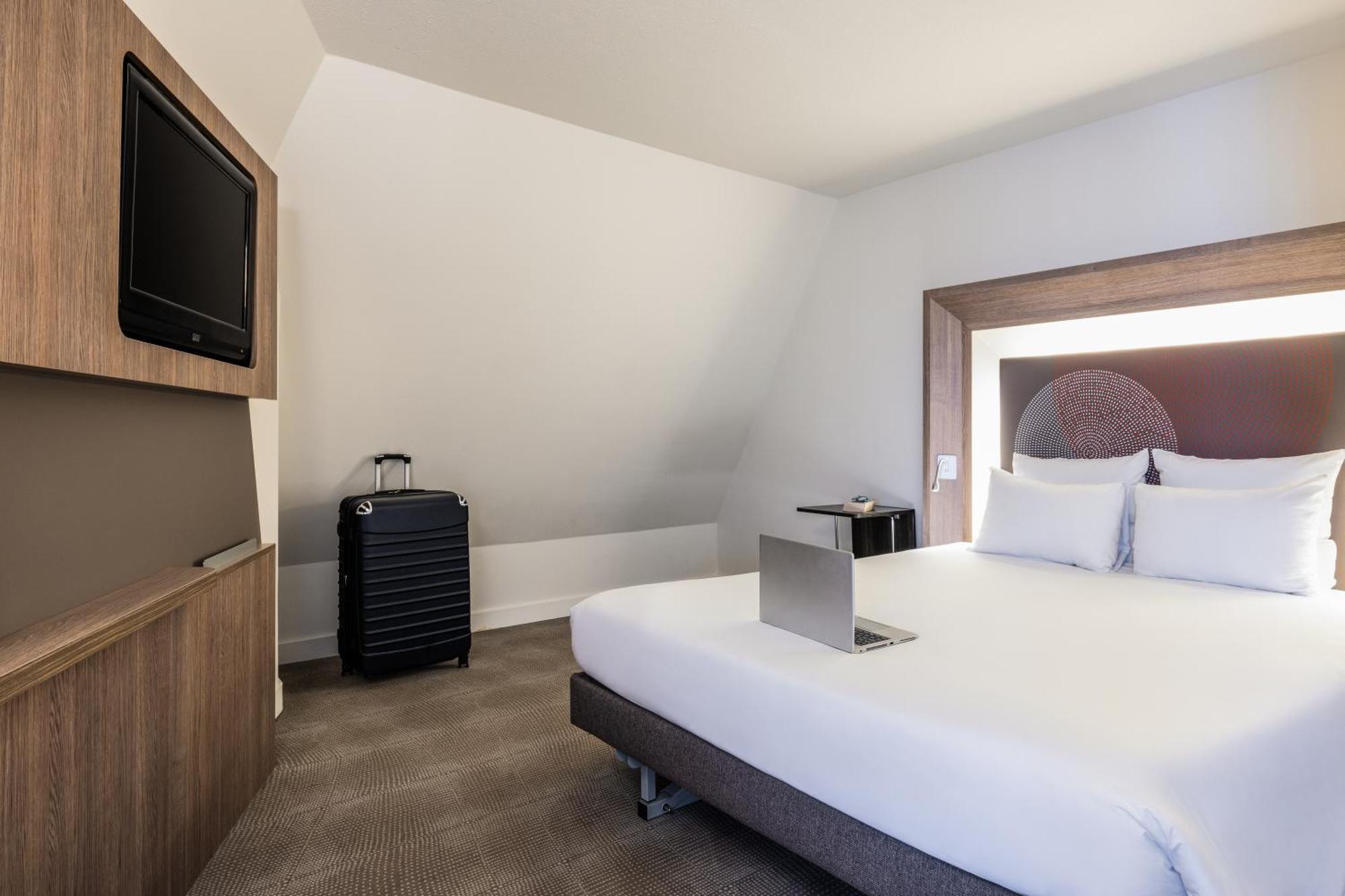 Khách sạn Novotel Off Grand Place