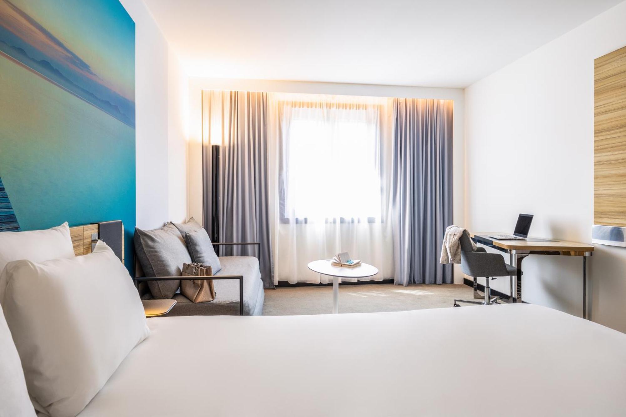 Novotel Off Grand Place Khách sạn 4*