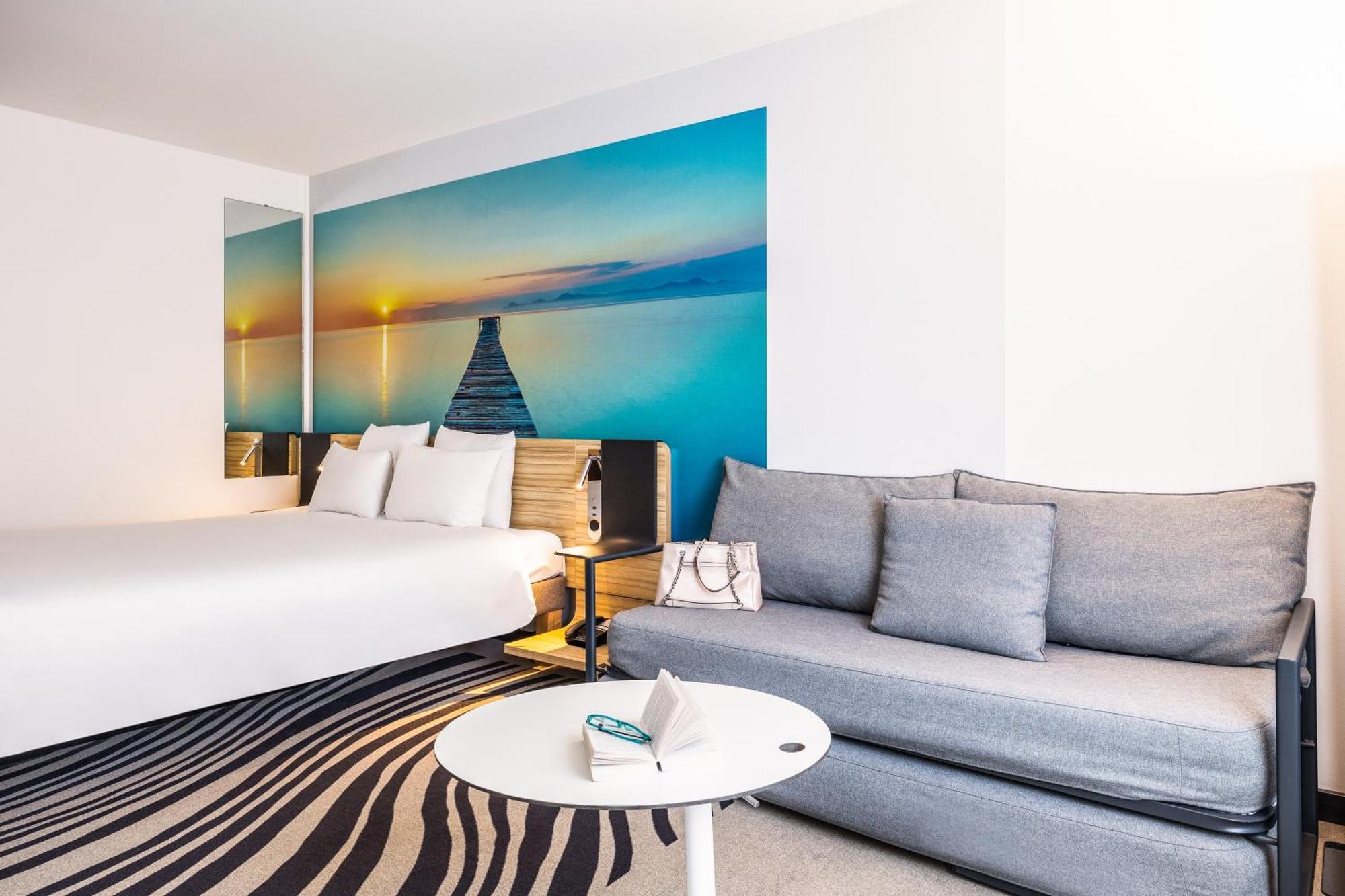 Novotel Off Grand Place Khách sạn 4*