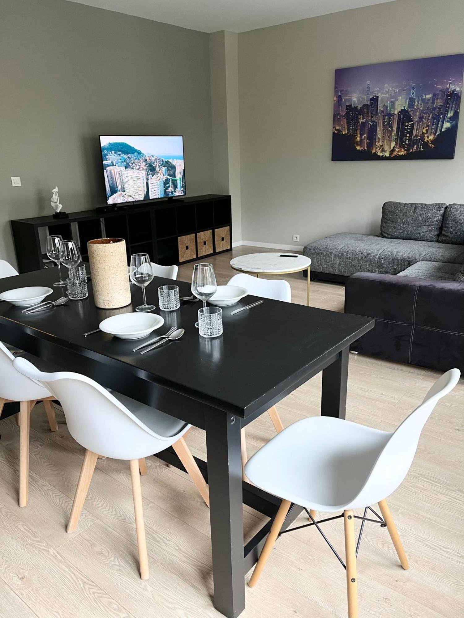 Beautiful One Bedroom Flat Flagey