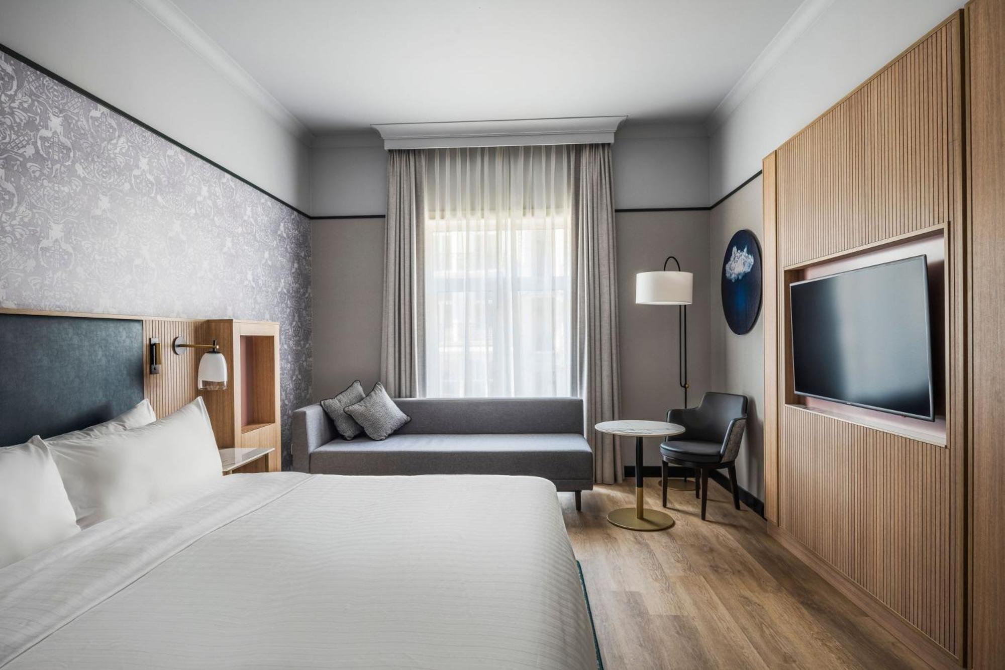 Marriott Grand Place Hotel 4*